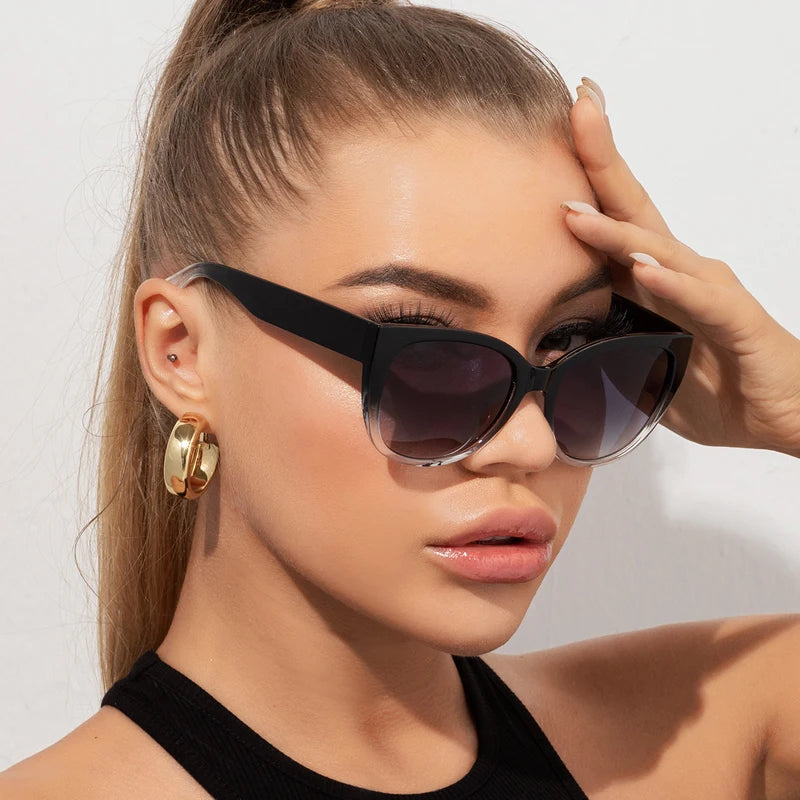Ecevit: Elegantes Gafas de sol