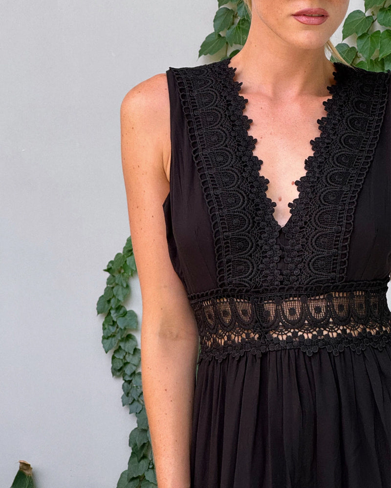 Papakosta - Elegante Vestido Sin Mangas De Encaje