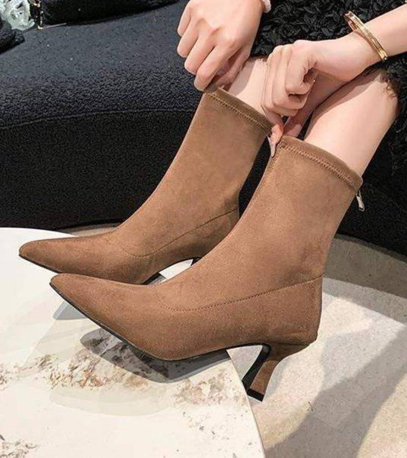Sanduni - Botines de Cuero Con Tacón Medio