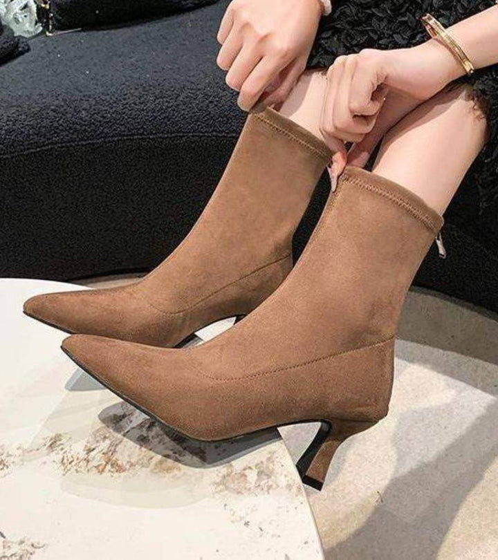 Sanduni - Botines de Cuero Con Tacón Medio