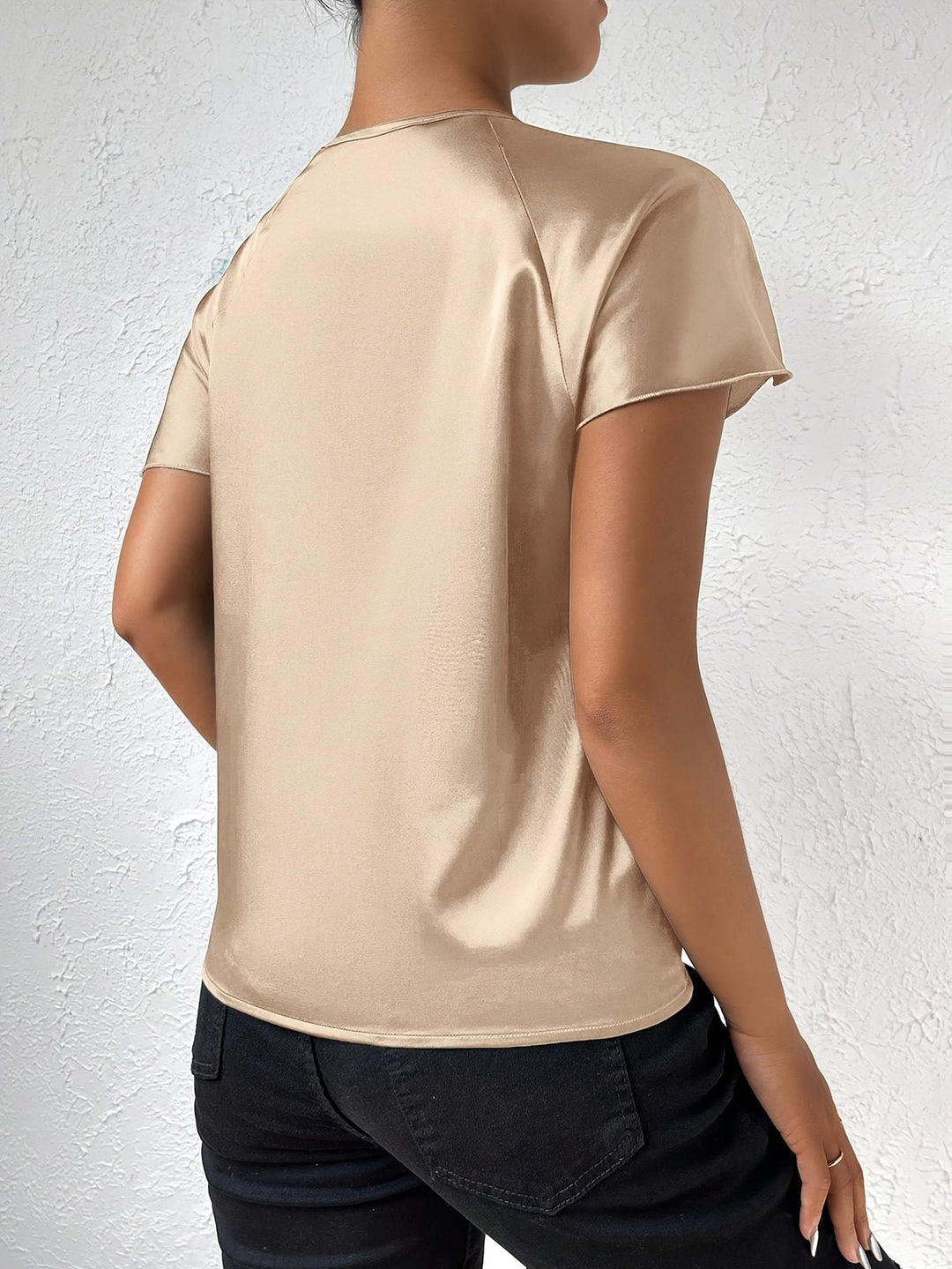 Loretta - Top Moderno Con Detalle único En Los Hombros