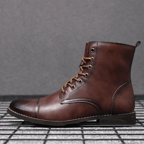 Shabtai - Elegante Bota de Cuero