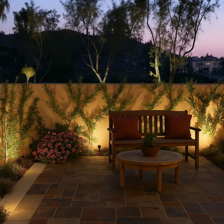 LumaBloom - Foco Solar Para Jardín