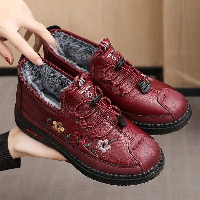 Jaruwan - Botines Con Bordado Floral y Forro de Piel