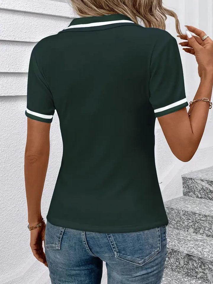 Vasilka - Elegante Top De Manga Corta Con Cuello