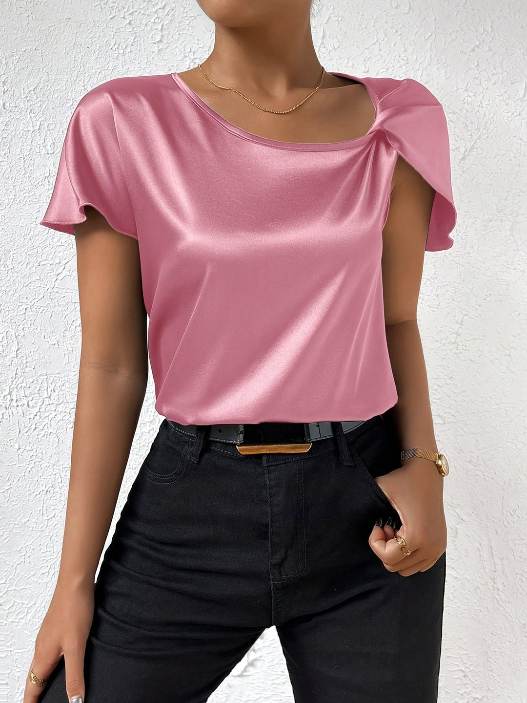 Loretta - Top Moderno Con Detalle único En Los Hombros