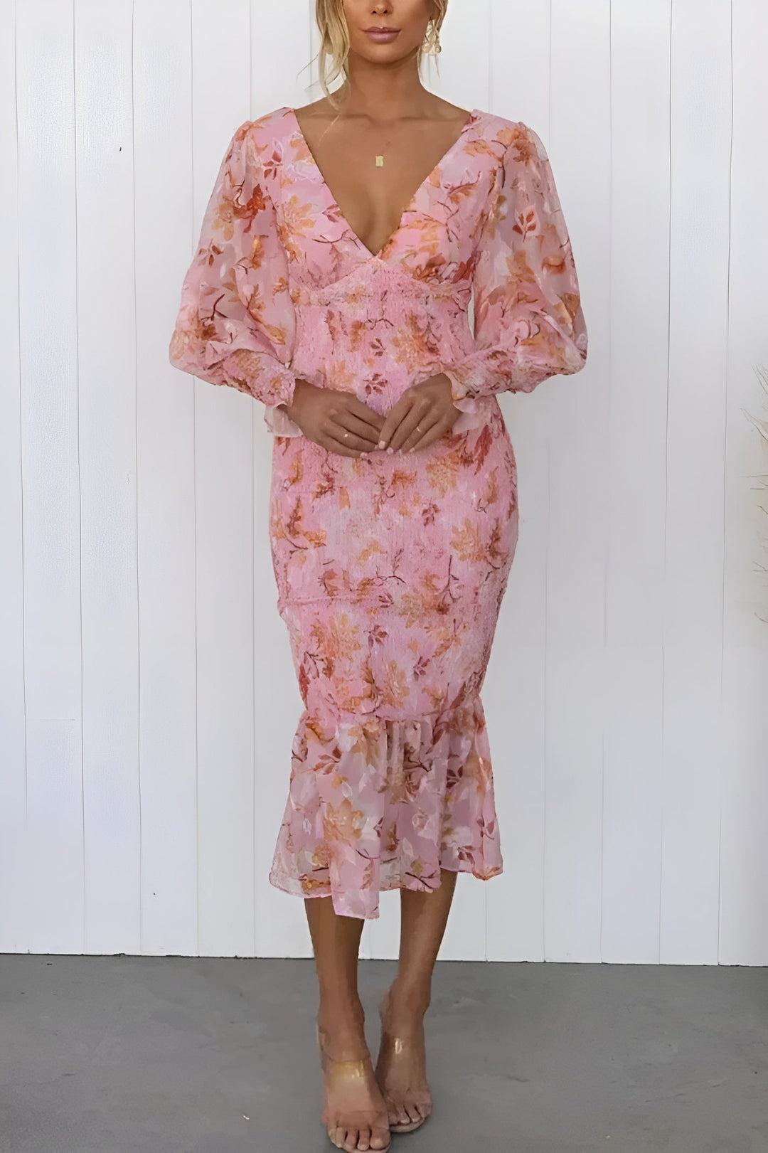 Nayra - Elegante Vestido Floral Con Cuello En V