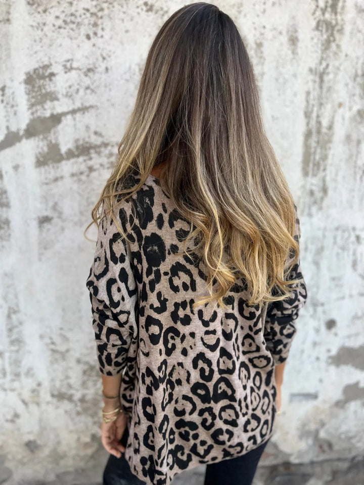 Swantje - Blusa Redonda con Cuello y Estampado de Leopardo