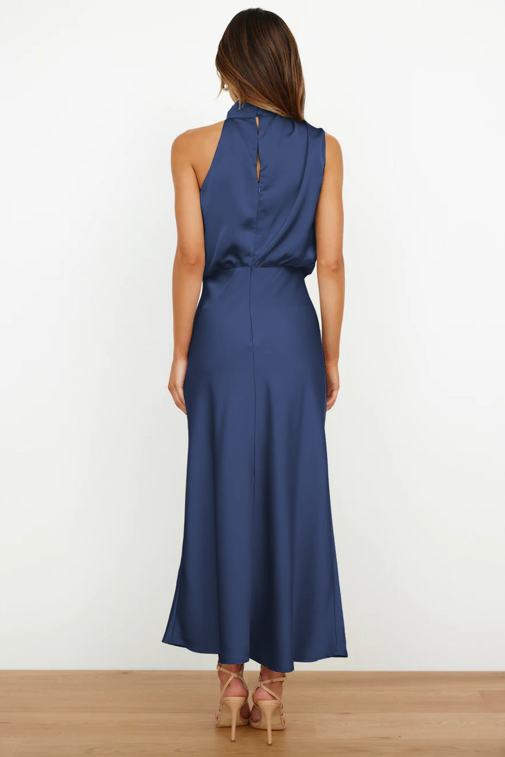 Justyna – Vestido Largo Con Escote Halter