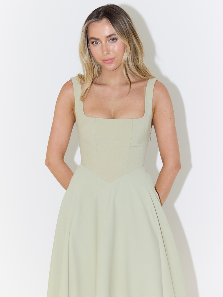 Zinovia - Elegante Vestido Sin Mangas