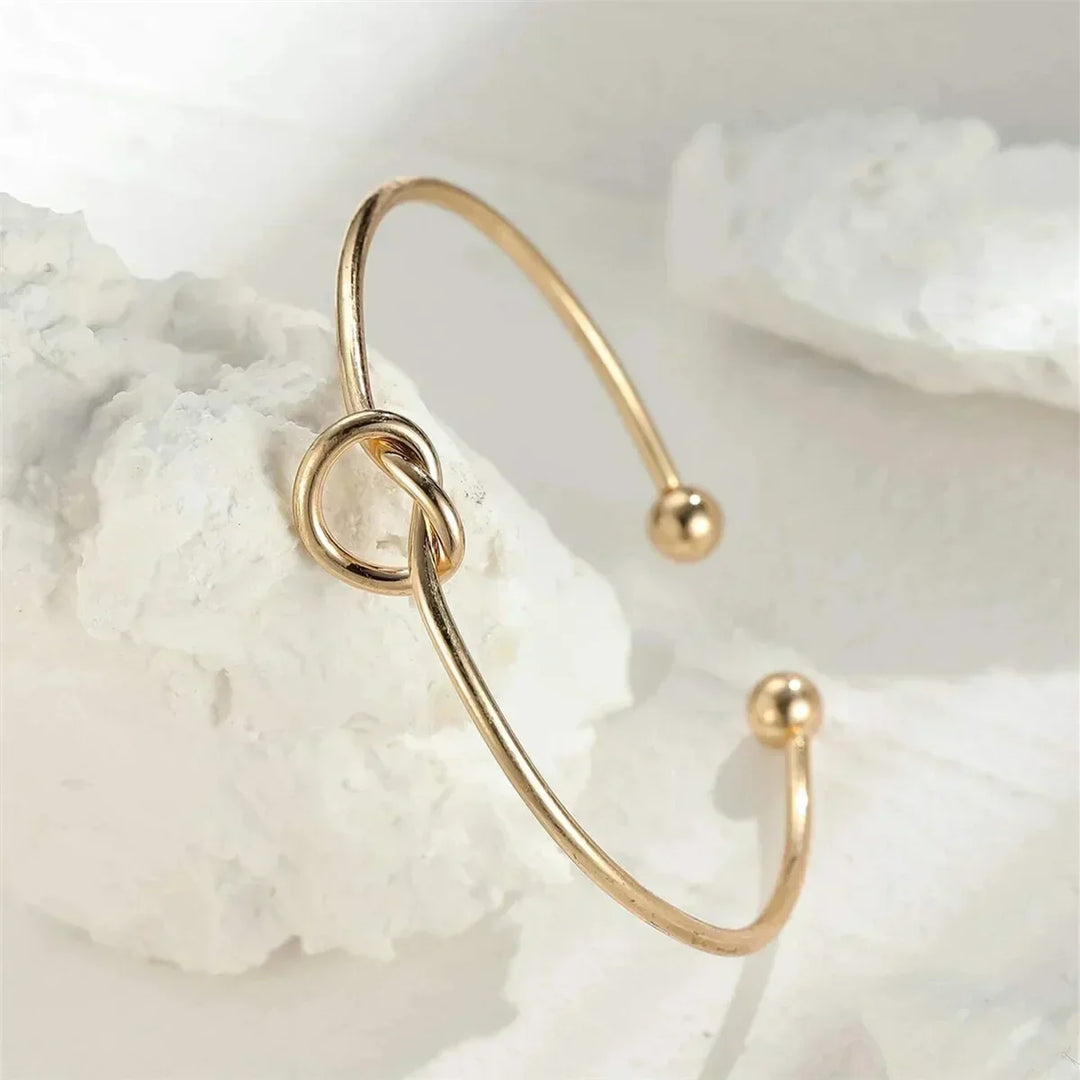 Elin – Brazalete Con Nudo Característico