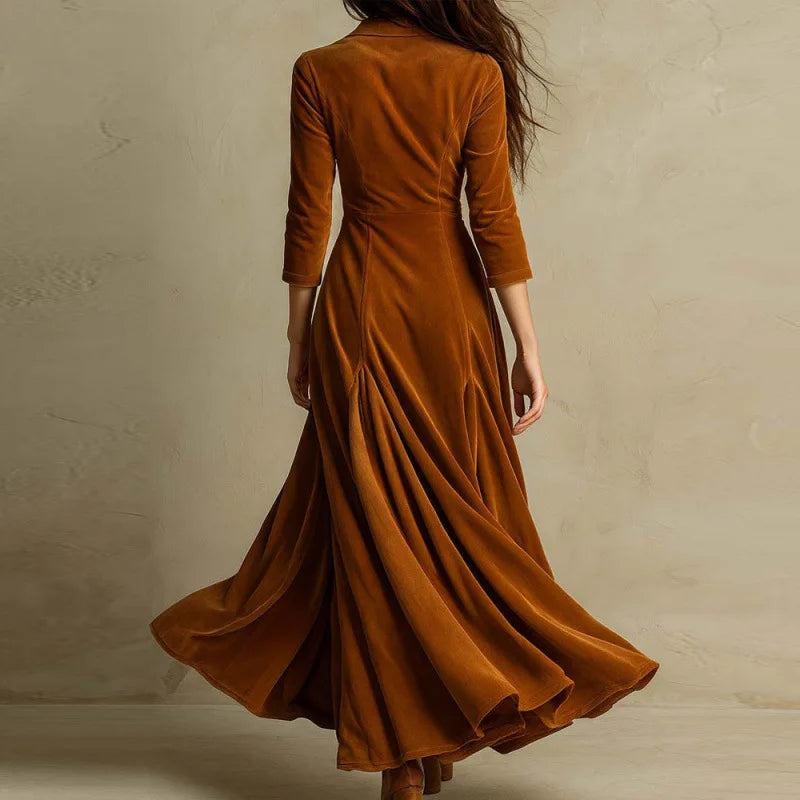 Nyvana - Vestido Largo con Botones y Pliegues