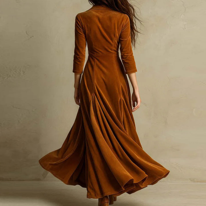 Nyvana - Vestido Largo con Botones y Pliegues