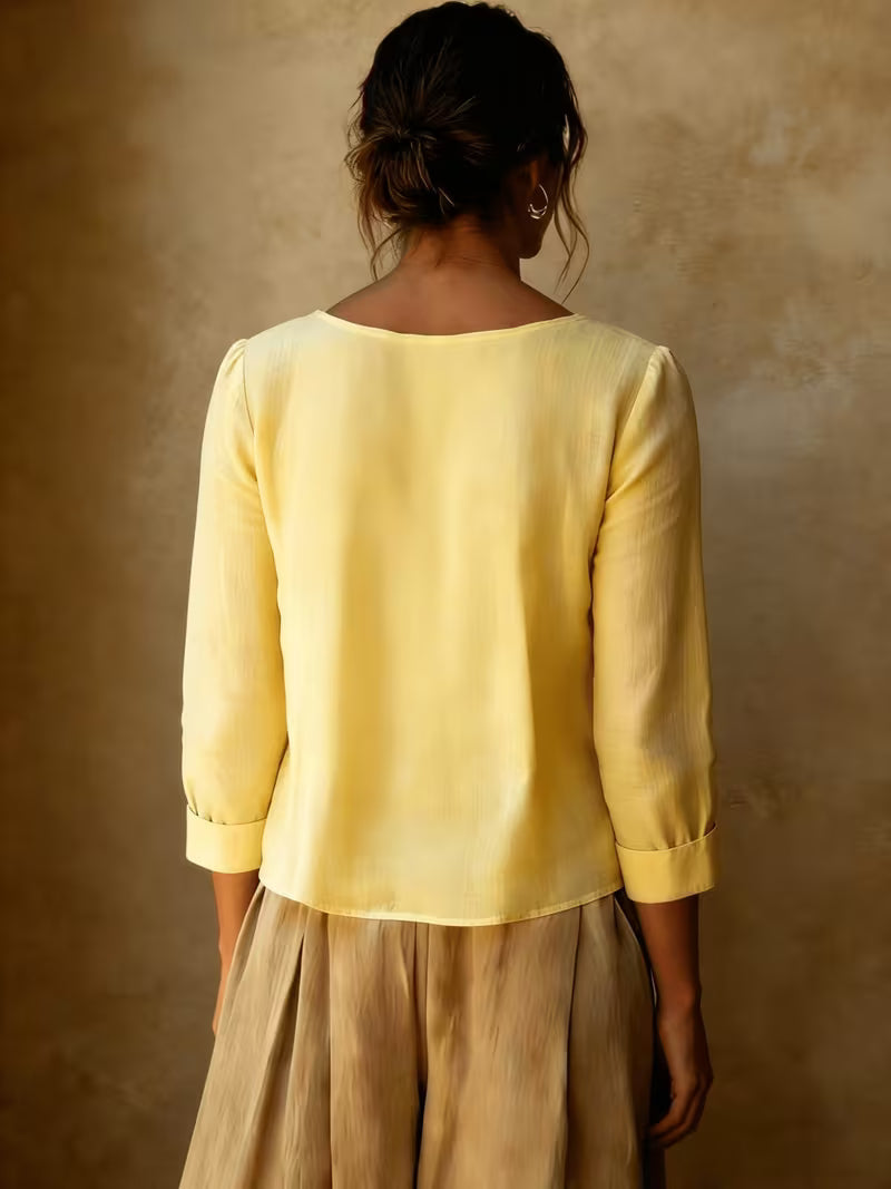 Gelina - Blusa De Cuello Redondo Con Pliegues en La Parte Delantera