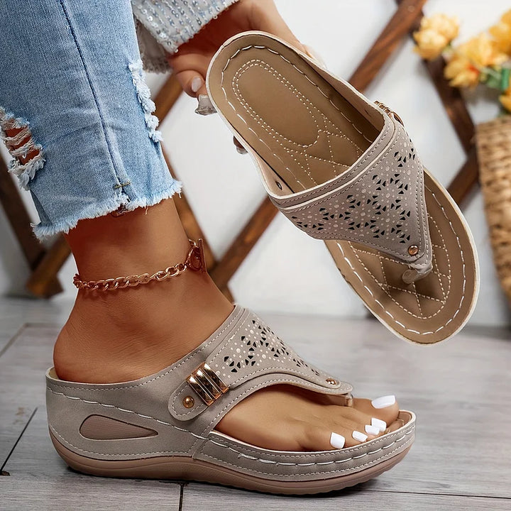 Tiara - Sandalias Con Cuña Elegantes