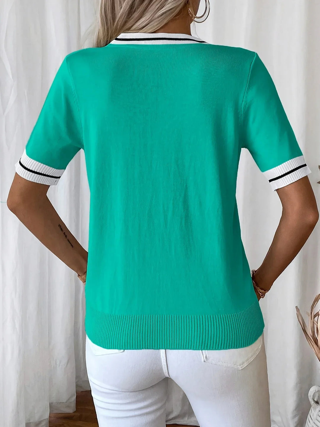 Brunella - Elegante Top De Punto Con Cuello En V