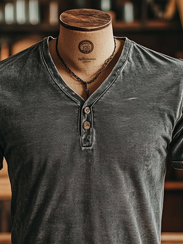 Camiseta Vintage Para Hombre De Estilo Clásico Confeccionada En Piel Lavada Con Cuello en V y Tapeta Con Botones y Manga Corta