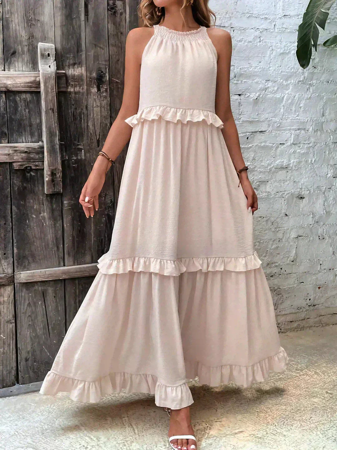 Hayley - Elegante Vestido Sin Mangas Con Volantes