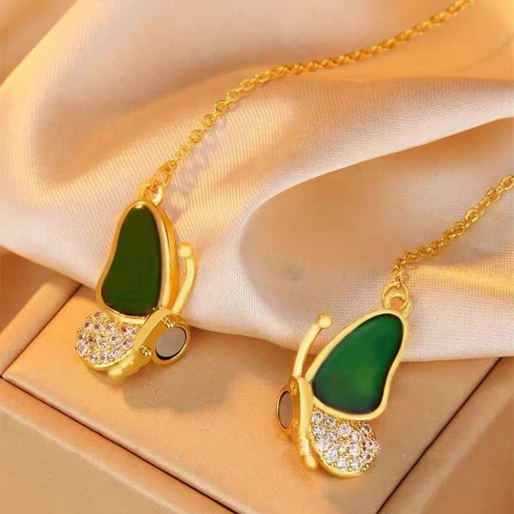 Celestafly - Collar con Mariposa Que Cambia de Color