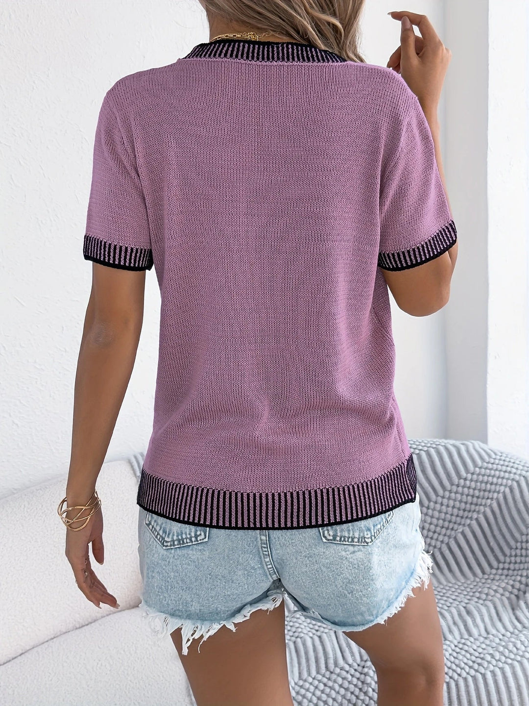 Alethea - Elegante Top De Punto Con Cuello Redondo y Rayas