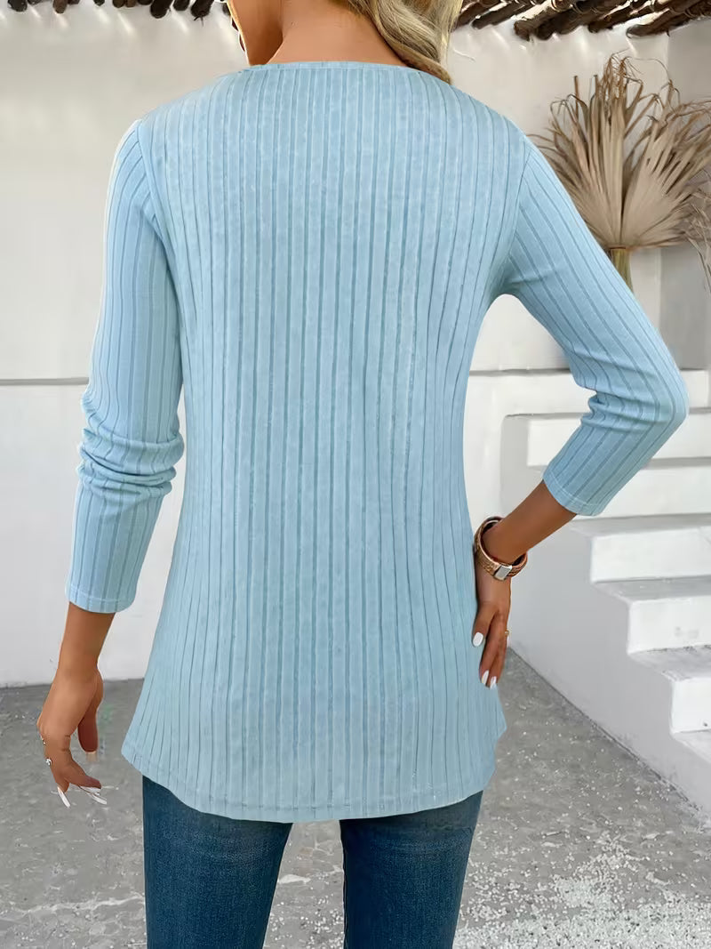 Lucynda - Top Estampado de Anga Larga Con Detalle de Botones y Diseño Acanalado