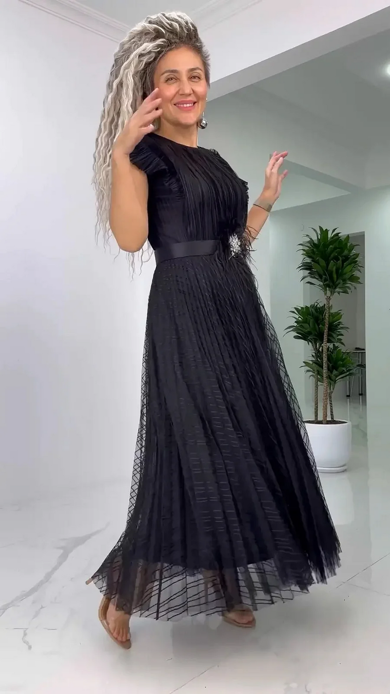 Naysha - Elegante Vestido de Gasa de Seda