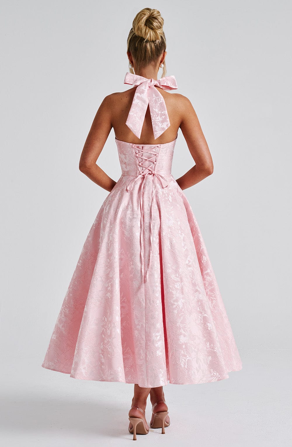 Myra - Vestido Midi Con Cuello Halter A La Moda