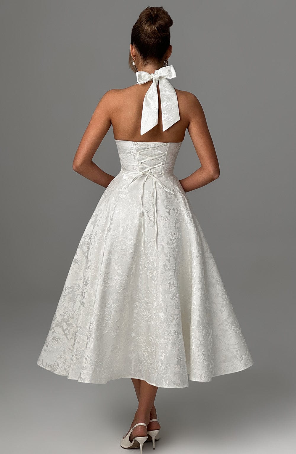 Myra - Vestido Midi Con Cuello Halter A La Moda