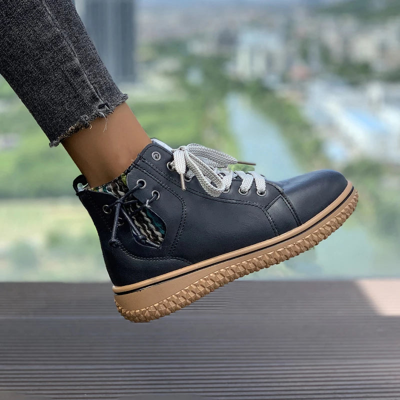 Noline - Cómodos Botines Con Cordones