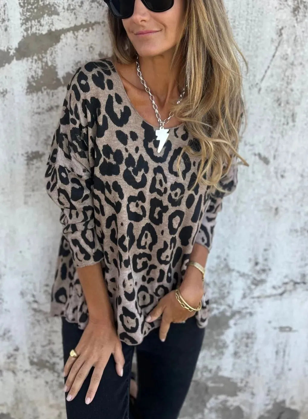 Swantje - Blusa Redonda con Cuello y Estampado de Leopardo
