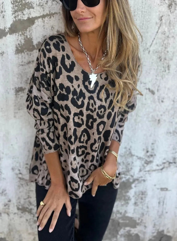 Swantje - Blusa Redonda con Cuello y Estampado de Leopardo