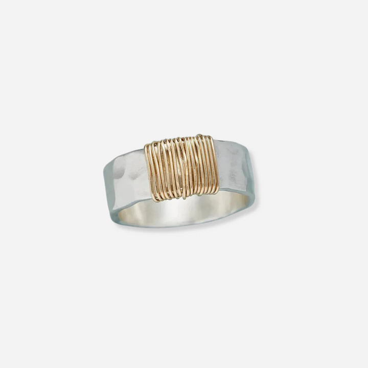 Jaela - Anillo Boho Con Hilos Dorados